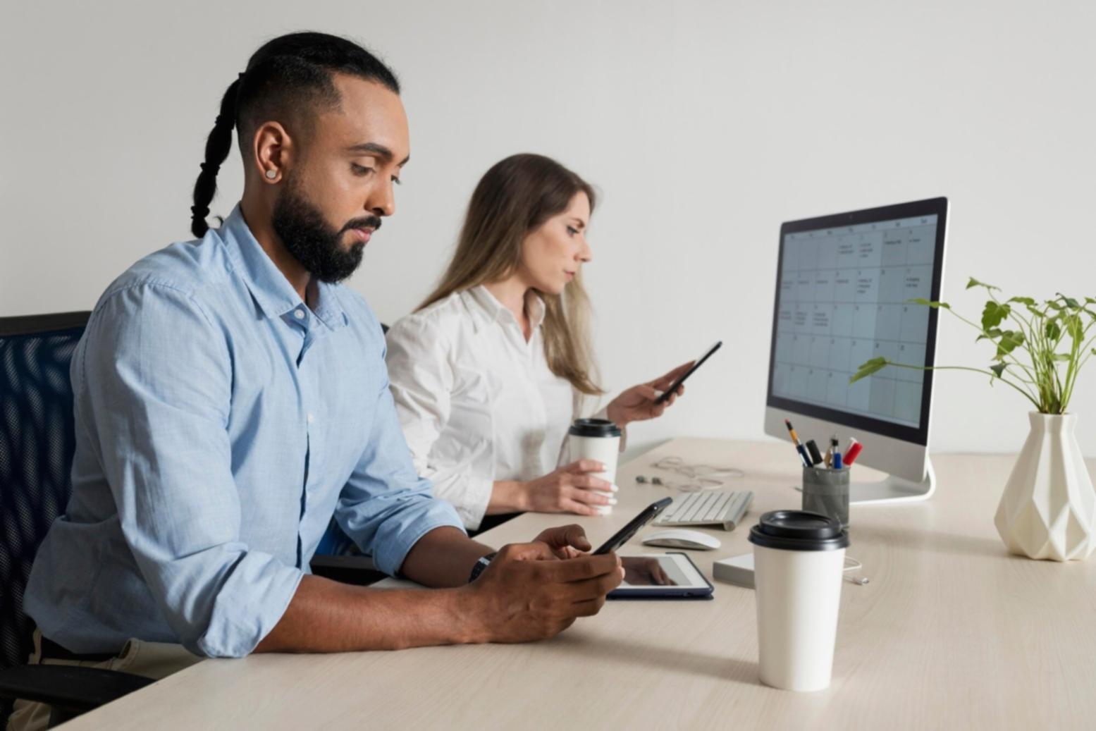 Team-Meeting zur Entwicklung neuer Budgetplanungsfeatures